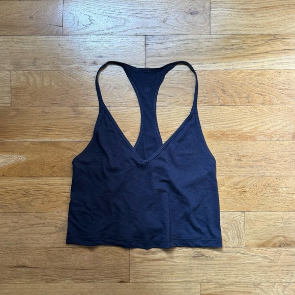 navy Lululemon racerback tank (size: 2) - Picture 8 of 8